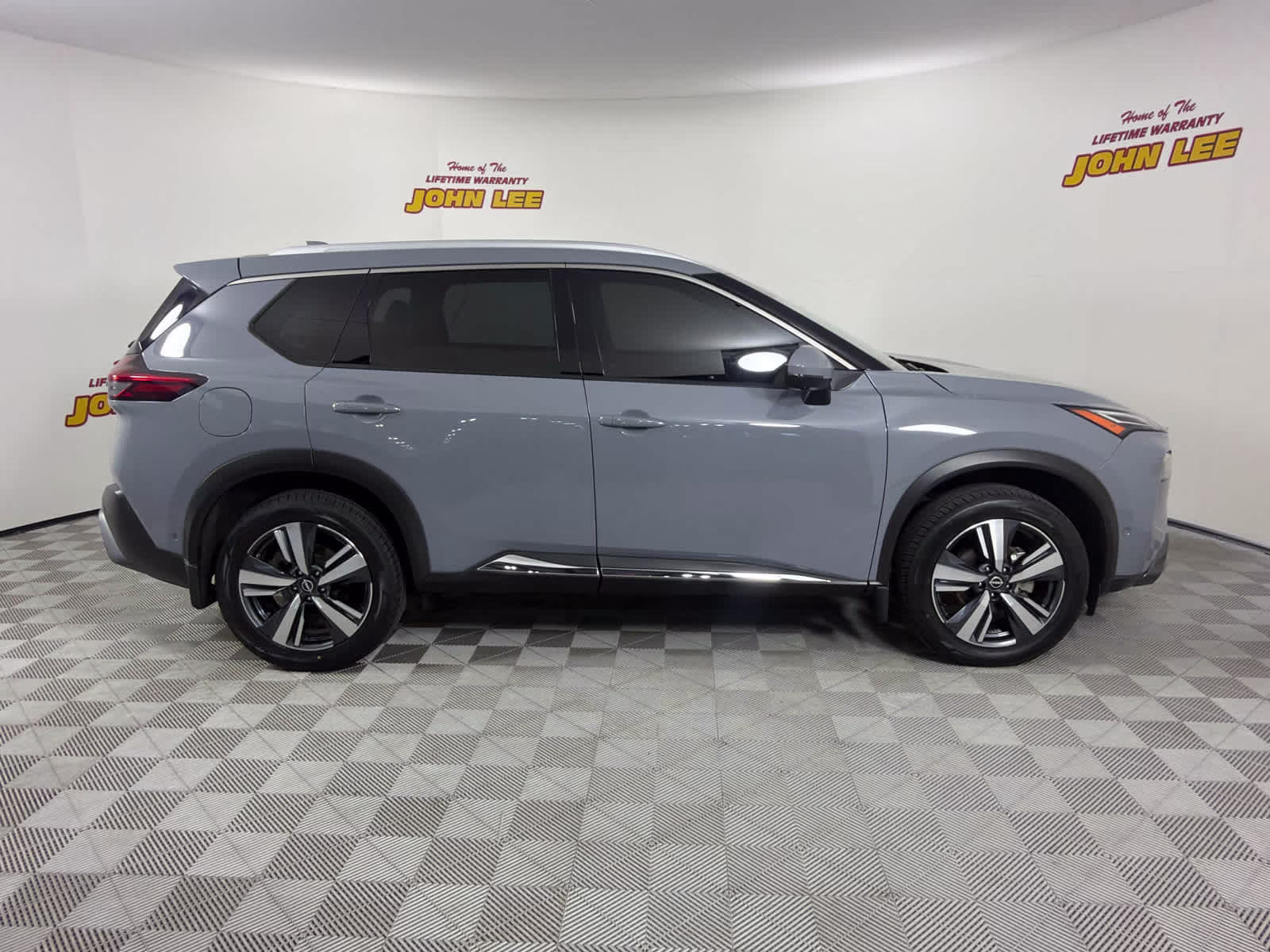 2023 Boulder Gray Pearl Nissan Rogue Platinum AWD SUV