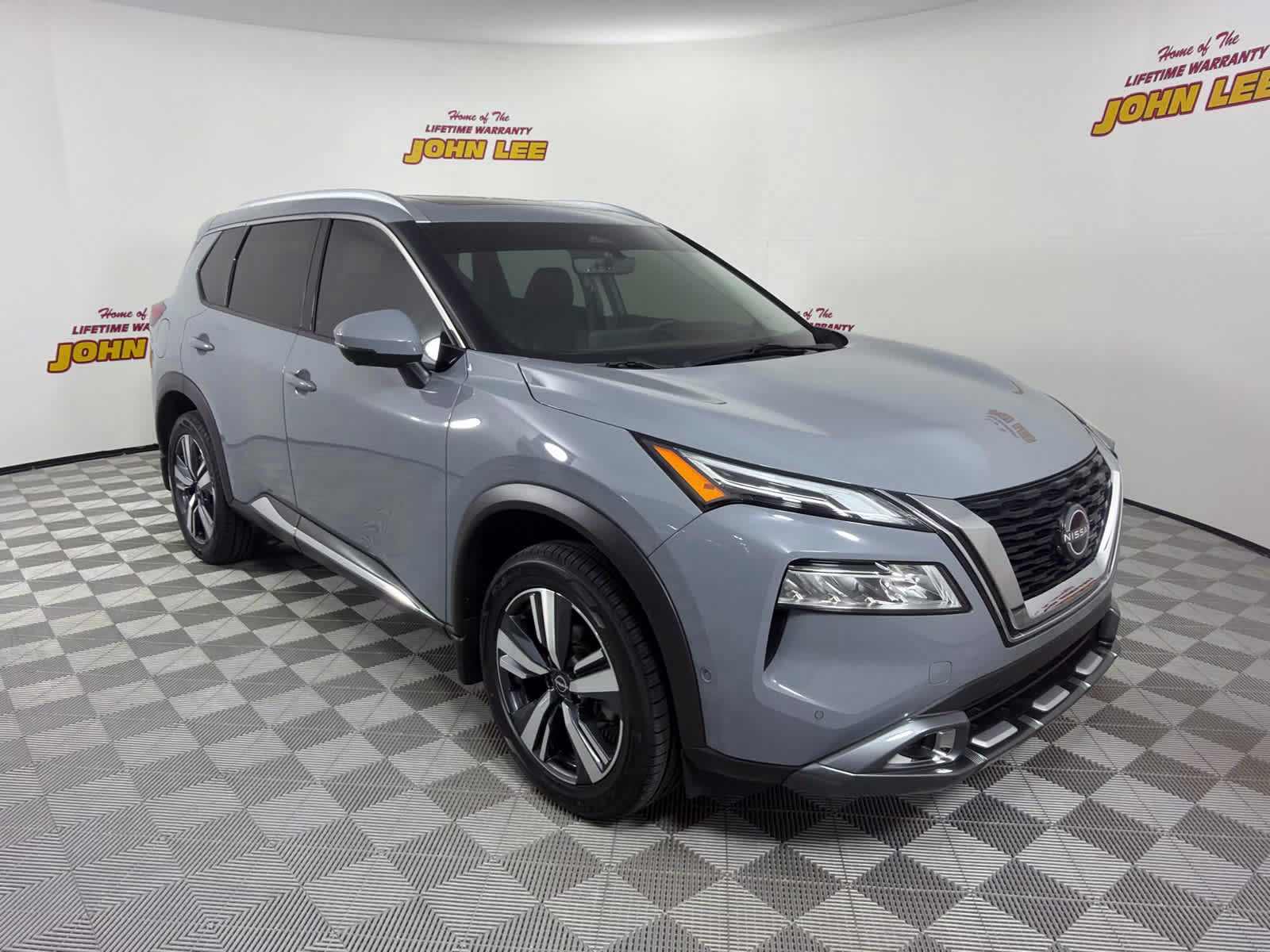 2023 Boulder Gray Pearl Nissan Rogue Platinum AWD SUV
