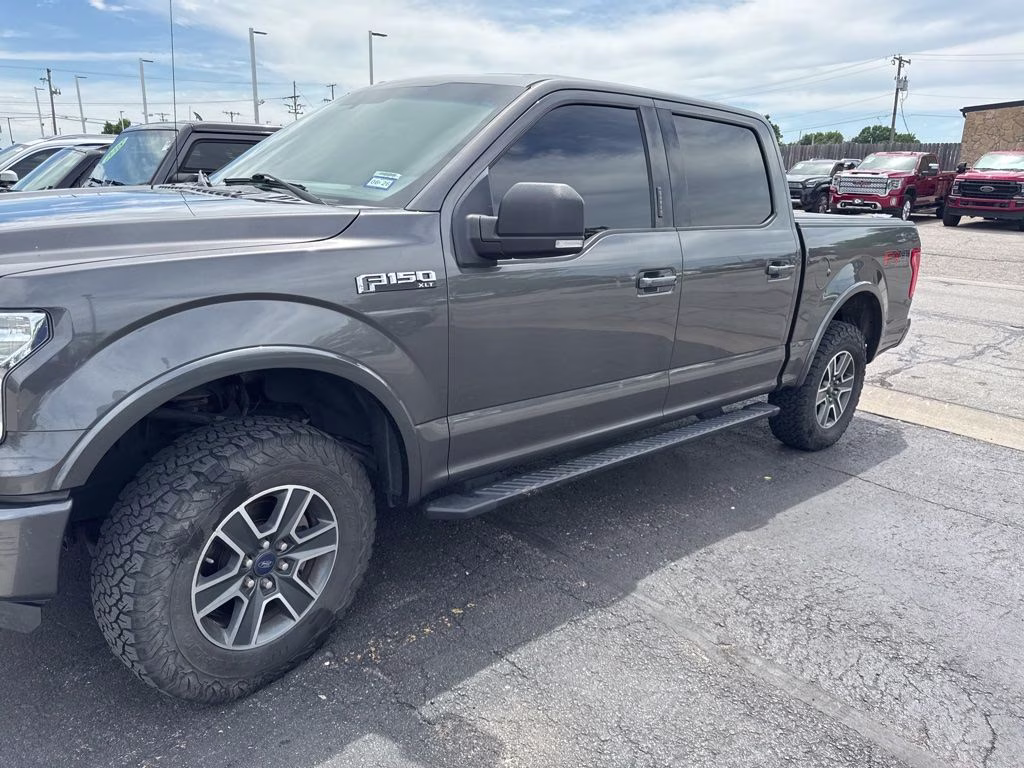 2016 Magnetic Metallic Ford F-150 XLT 4X4 Truck