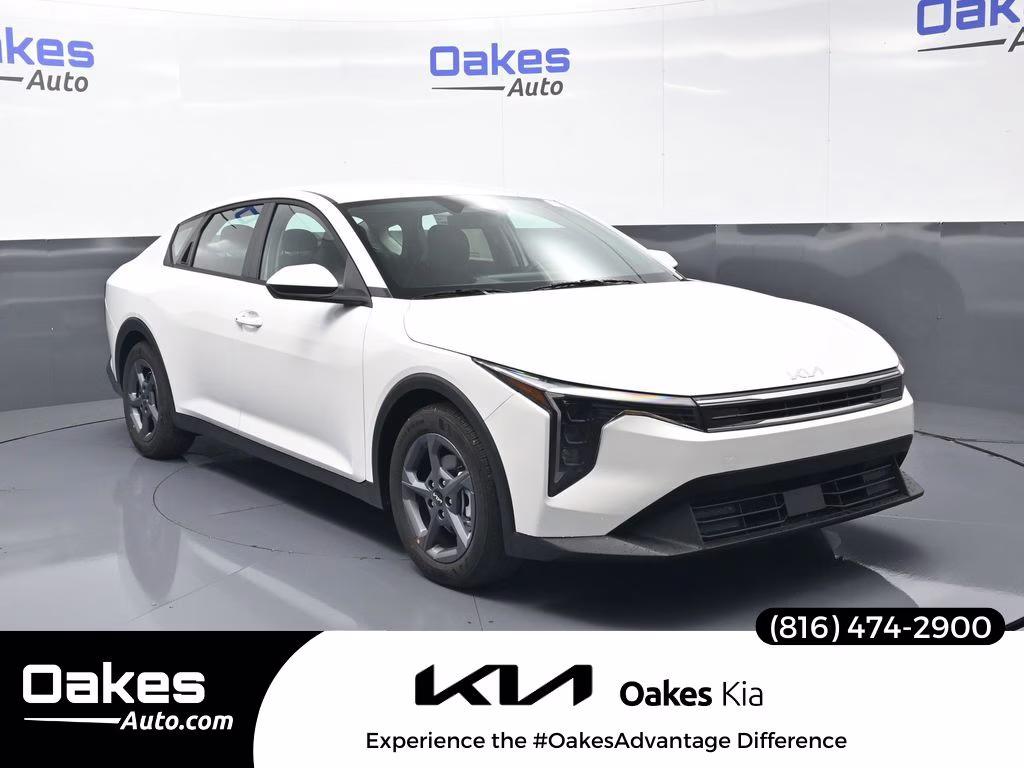 2026 Snow White Pearl Kia K4 LXS FWD Sedan