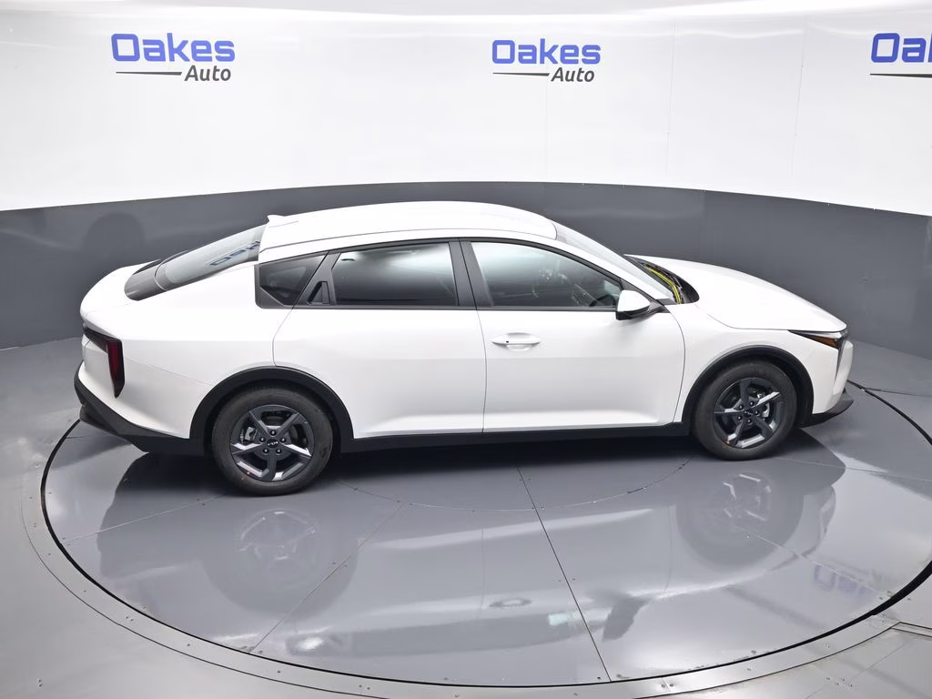 2026 Snow White Pearl Kia K4 LXS FWD Sedan
