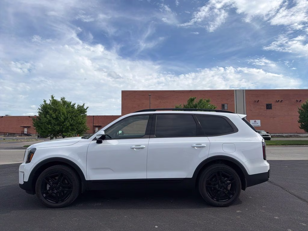 2025 Glacial White Pearl Kia Telluride SX-Prestige X-Line AWD SUV