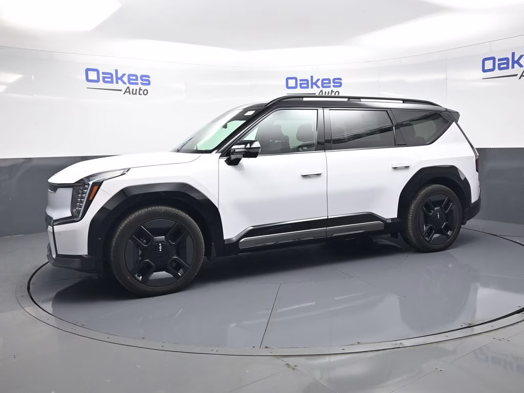 2026 Glacial White Pearl/Ebony Black Roof Kia EV9 GT-Line AWD SUV