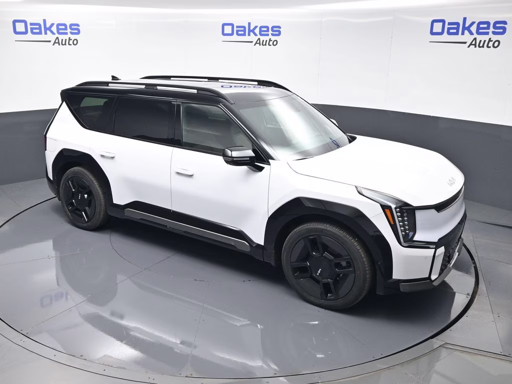 2026 Glacial White Pearl/Ebony Black Roof Kia EV9 GT-Line AWD SUV