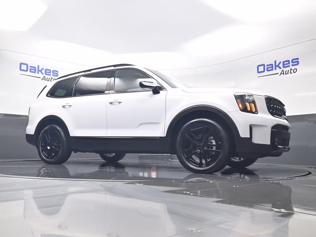 2025 Glacial White Pearl Kia Telluride SX-Prestige X-Line AWD SUV