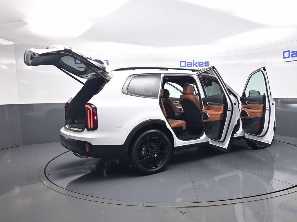 2025 Glacial White Pearl Kia Telluride SX-Prestige X-Line AWD SUV