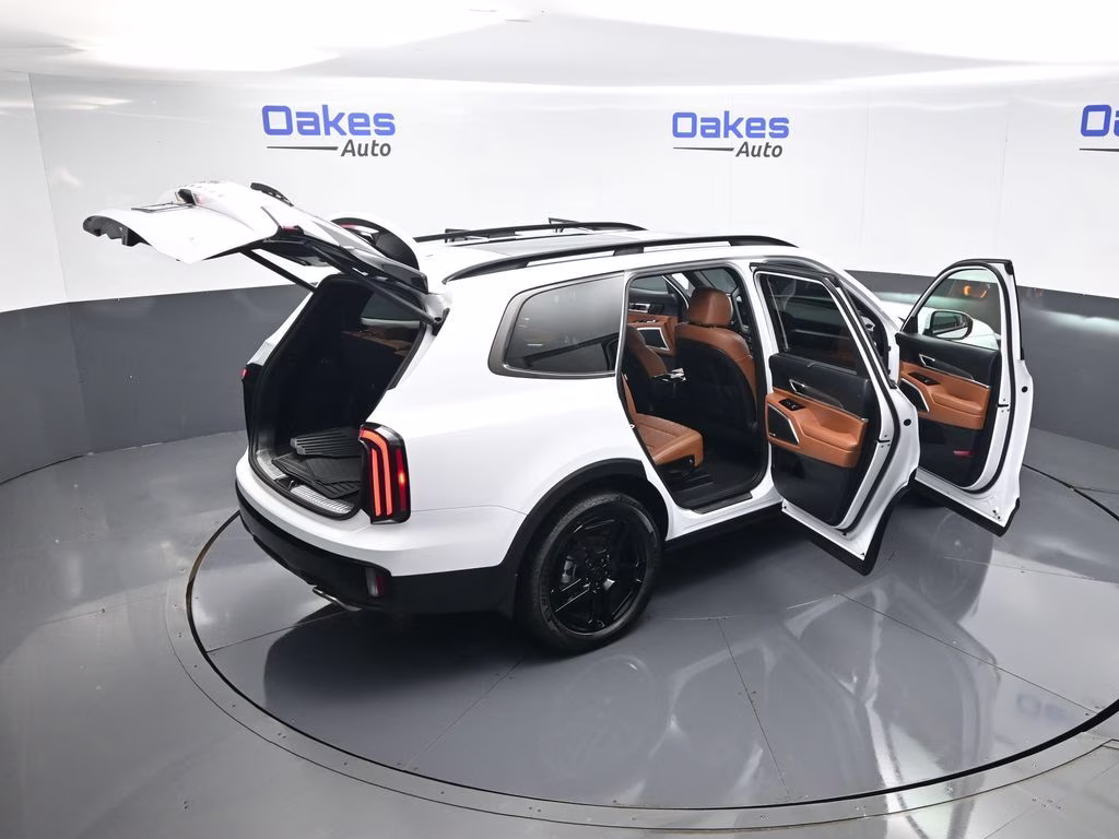 2025 Glacial White Pearl Kia Telluride SX-Prestige X-Line AWD SUV
