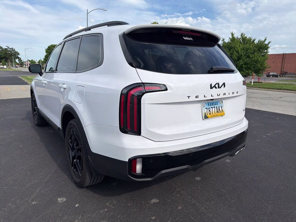 2025 Glacial White Pearl Kia Telluride SX-Prestige X-Line AWD SUV