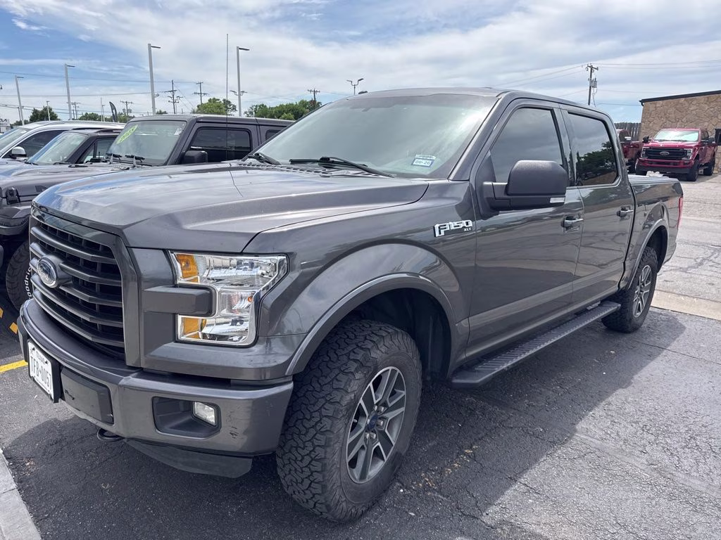 2016 Magnetic Metallic Ford F-150 XLT 4X4 Truck