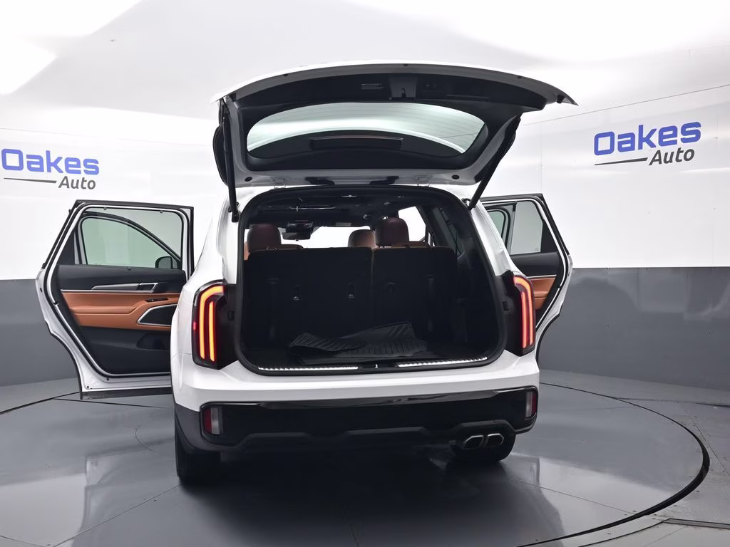 2025 Glacial White Pearl Kia Telluride SX-Prestige X-Line AWD SUV
