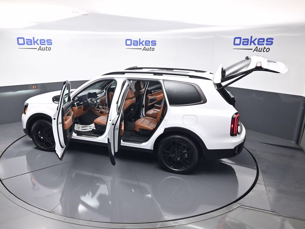 2025 Glacial White Pearl Kia Telluride SX-Prestige X-Line AWD SUV