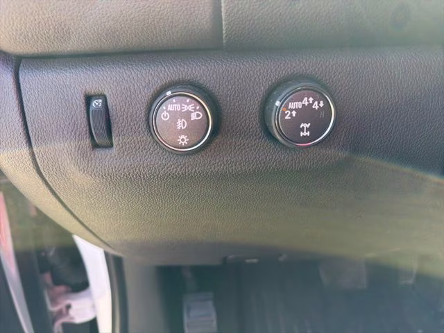 2022 Summit White GMC Canyon Elevation 4X4 Truck
