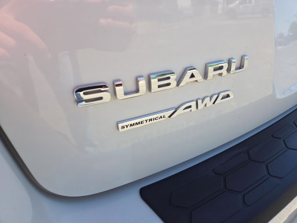 2020 Crystal White Pearl Subaru Crosstrek Premium AWD SUV