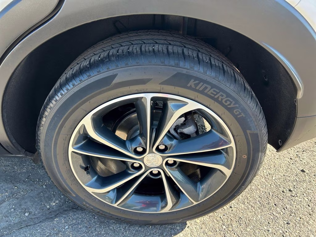 2021 White Frost Tricoat Buick Encore GX Select FWD SUV