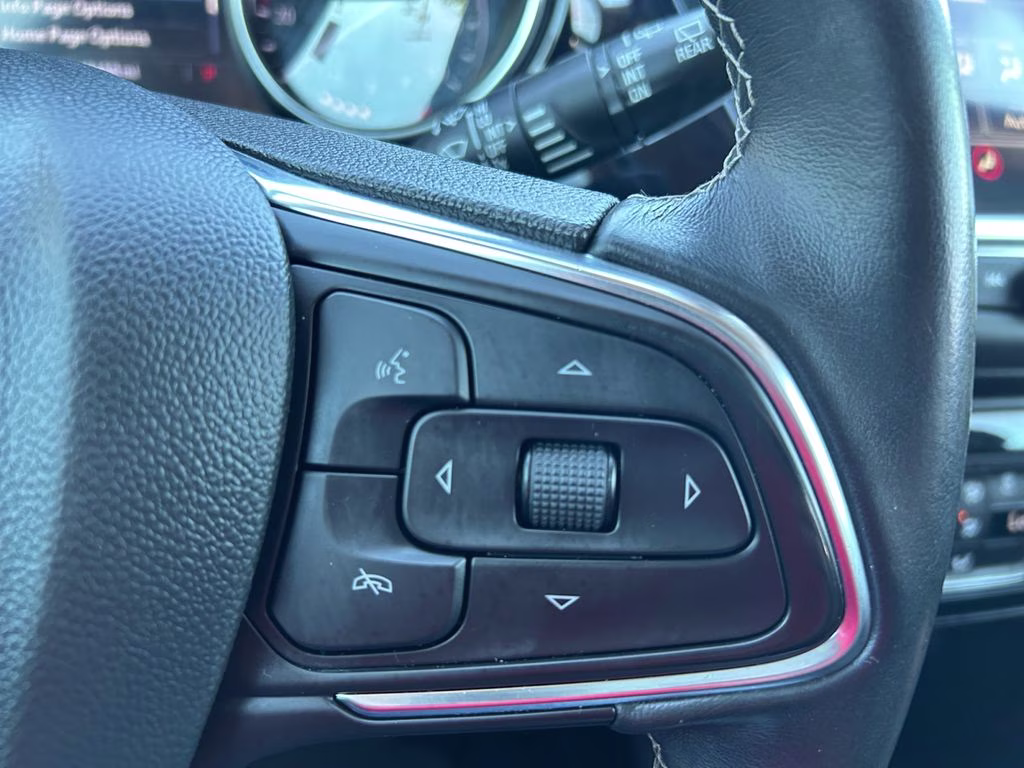 2021 White Frost Tricoat Buick Encore GX Select FWD SUV