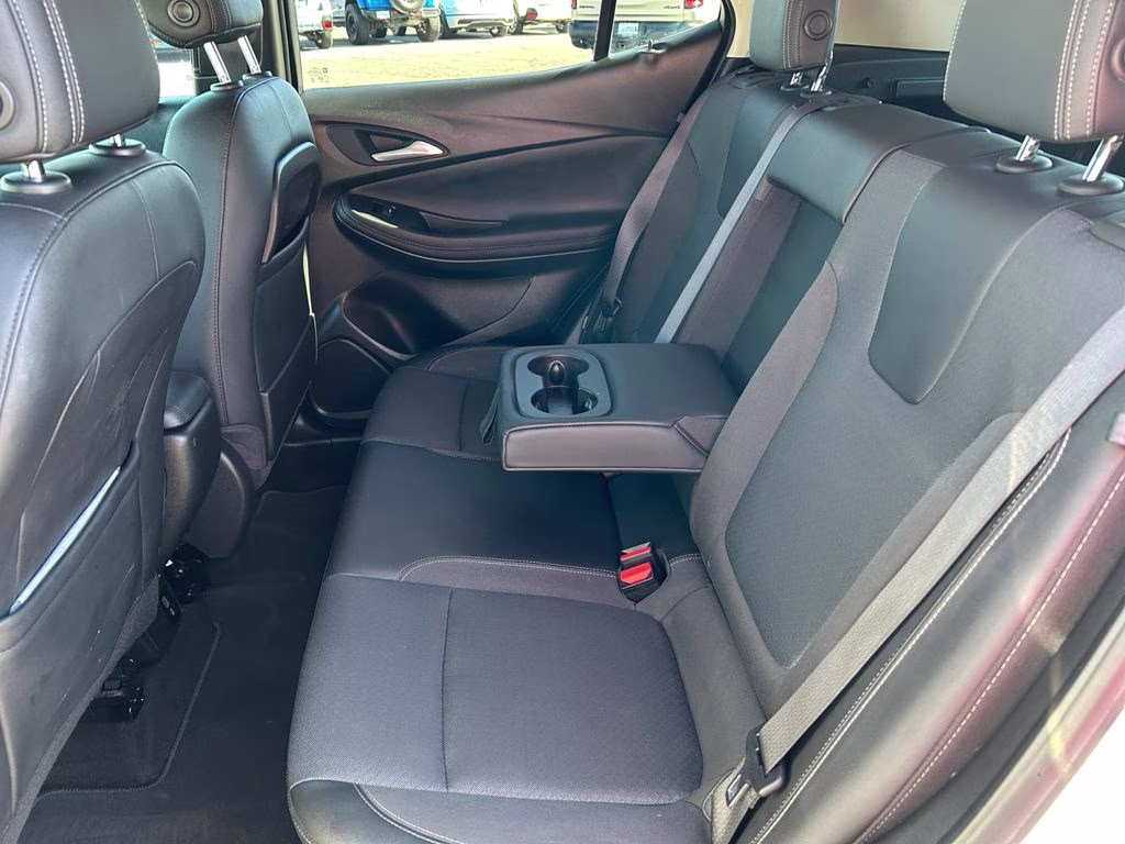 2021 White Frost Tricoat Buick Encore GX Select FWD SUV