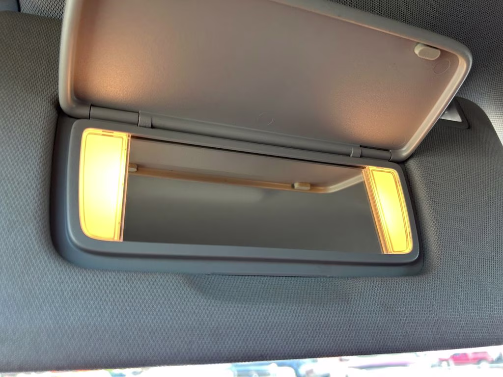 2021 White Frost Tricoat Buick Encore GX Select FWD SUV