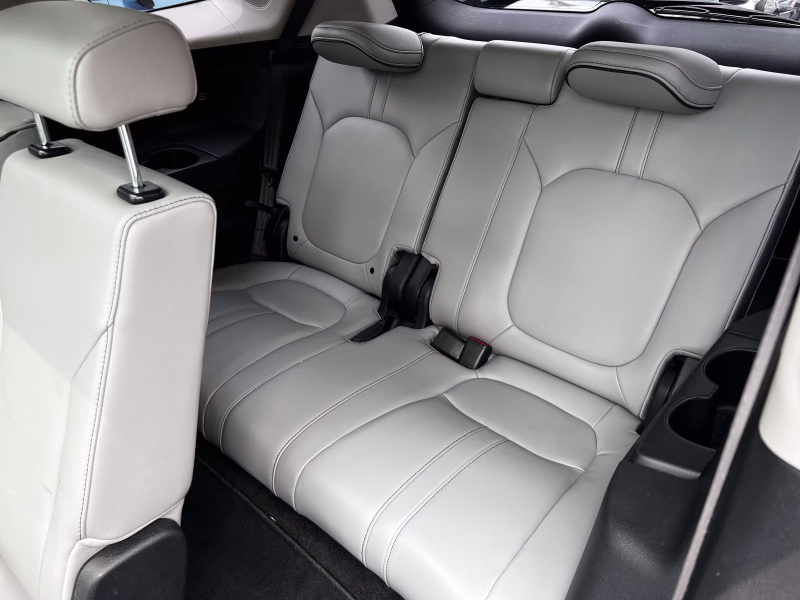 2023 Lunar Silver Metallic Honda Pilot Elite AWD AWD SUV