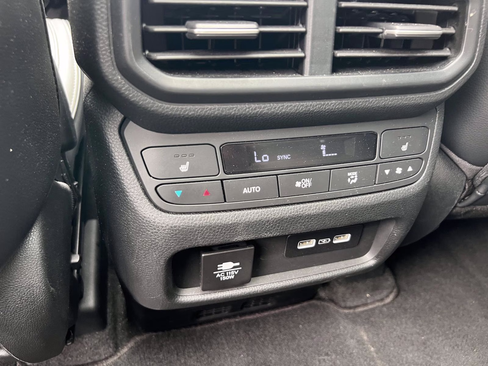2023 Lunar Silver Metallic Honda Pilot Elite AWD AWD SUV