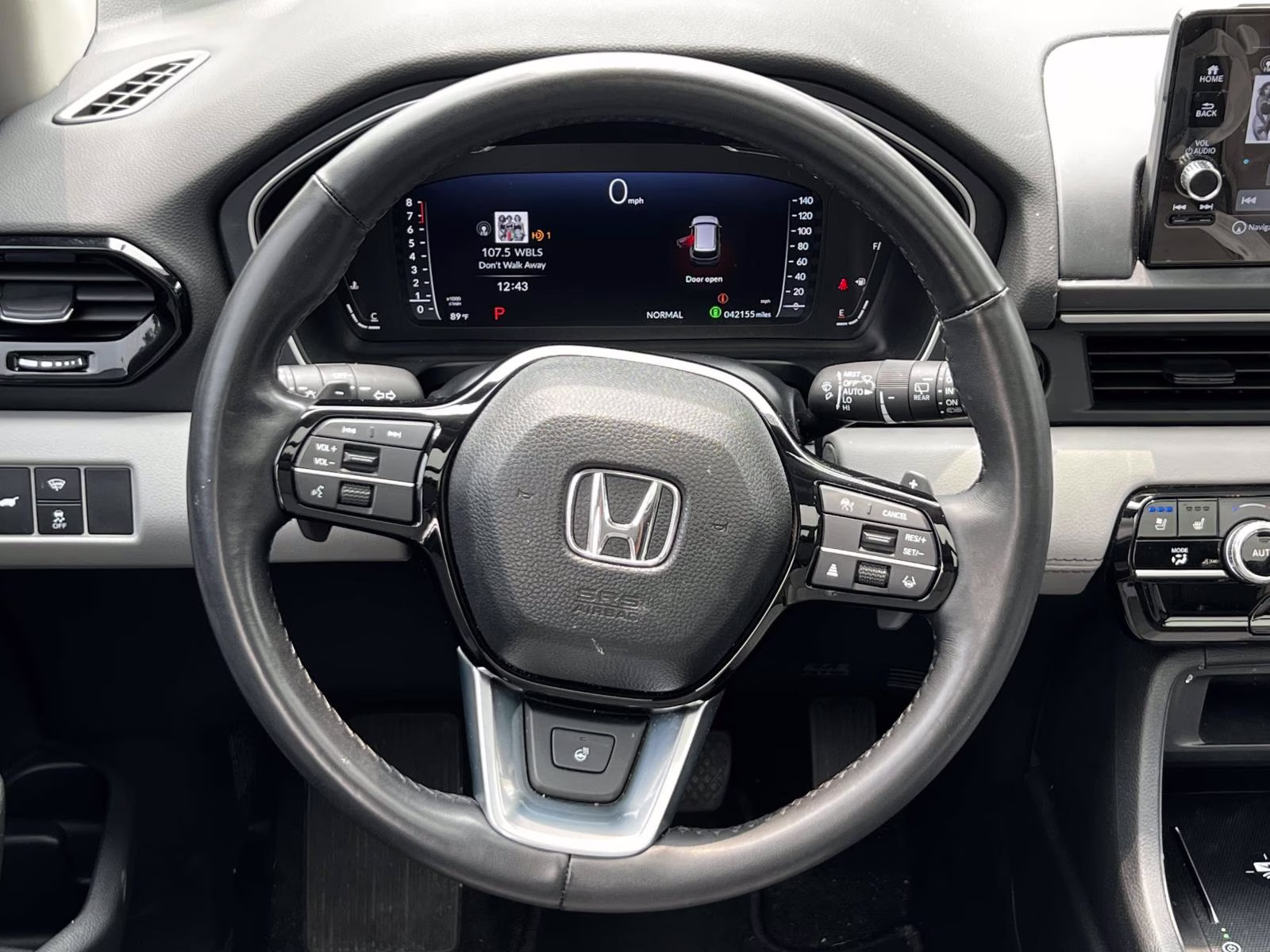 2023 Lunar Silver Metallic Honda Pilot Elite AWD AWD SUV