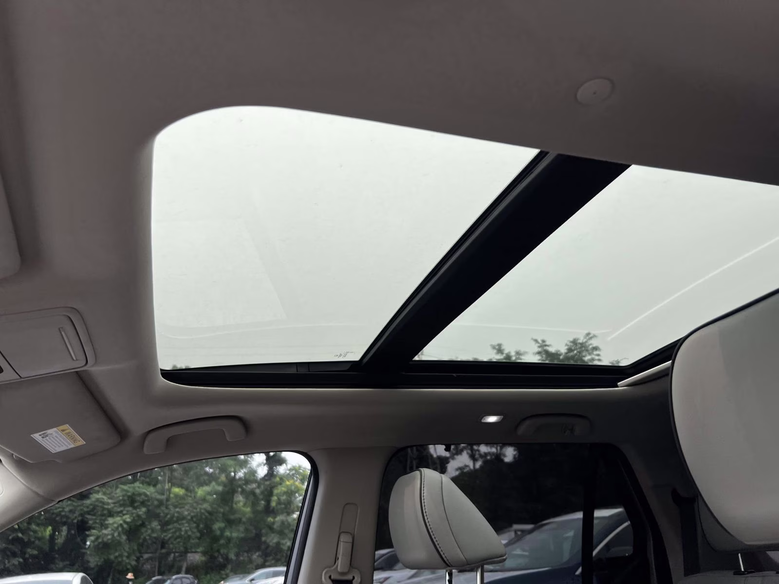 2023 Lunar Silver Metallic Honda Pilot Elite AWD AWD SUV
