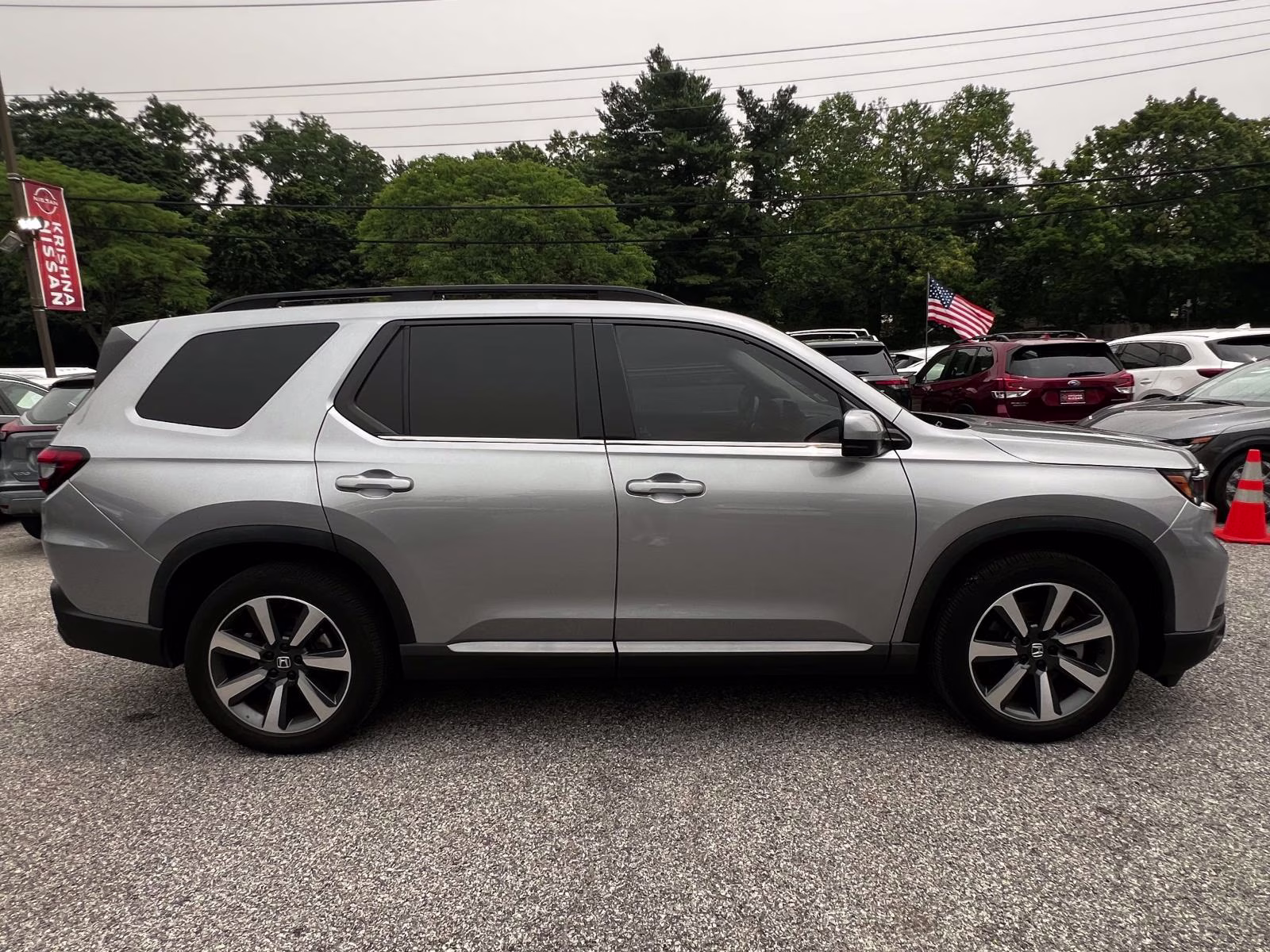 2023 Lunar Silver Metallic Honda Pilot Elite AWD AWD SUV