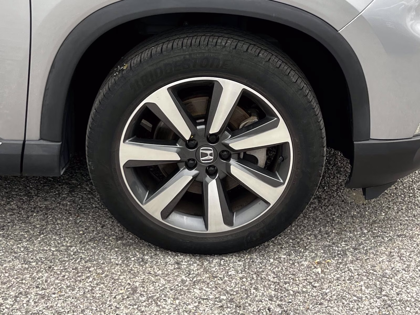 2023 Lunar Silver Metallic Honda Pilot Elite AWD AWD SUV