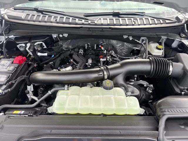 2026 Silver Metallic Ford Expedition Active RWD SUV