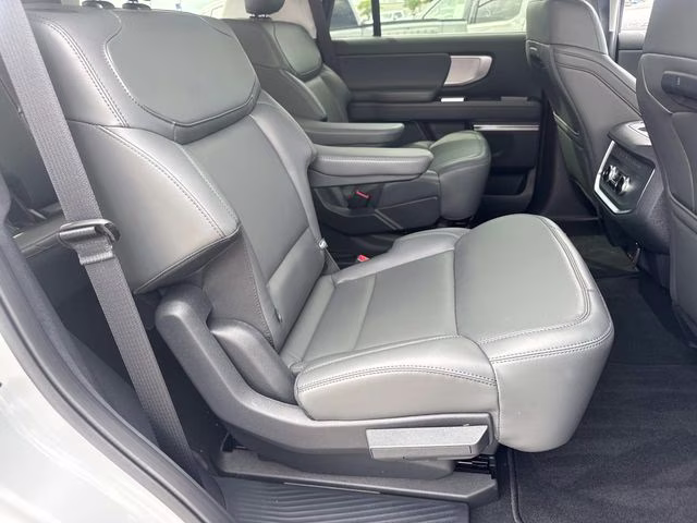 2026 Silver Metallic Ford Expedition Active RWD SUV