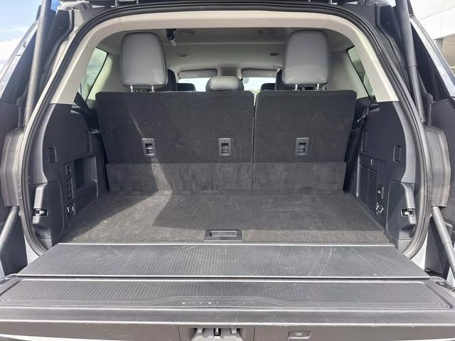 2026 Silver Metallic Ford Expedition Active RWD SUV