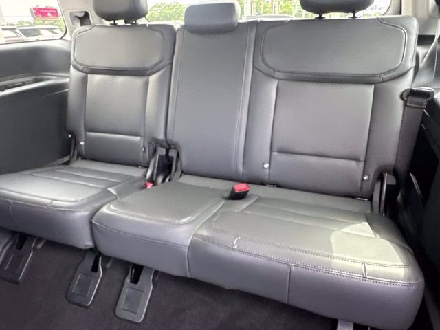 2026 Silver Metallic Ford Expedition Active RWD SUV