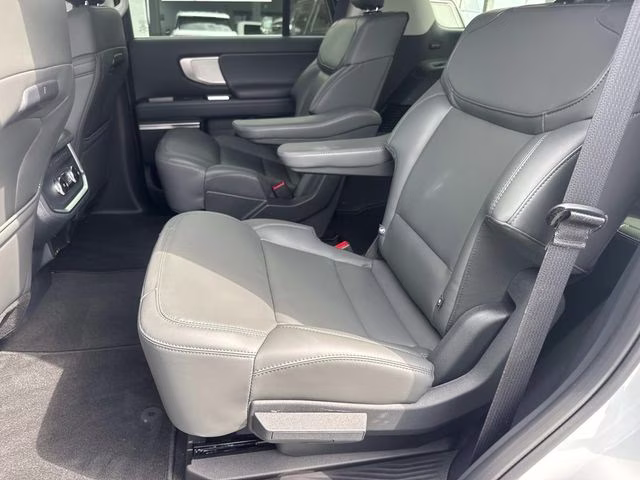 2026 Silver Metallic Ford Expedition Active RWD SUV
