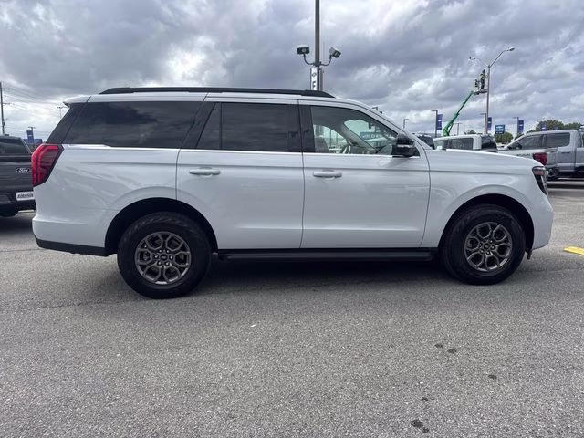 2026 Silver Metallic Ford Expedition Active RWD SUV