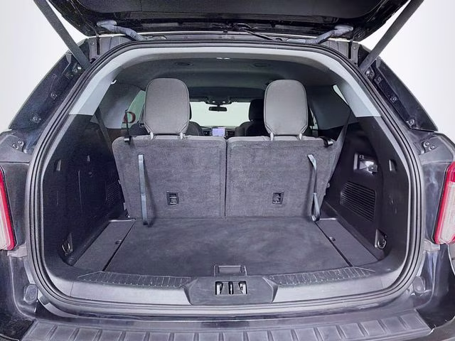 2021 Agate Black Metallic Ford Explorer XLT RWD SUV