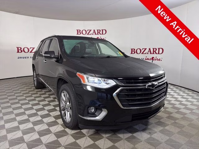 2019 Mosaic Black Metallic Chevrolet Traverse Premier FWD SUV
