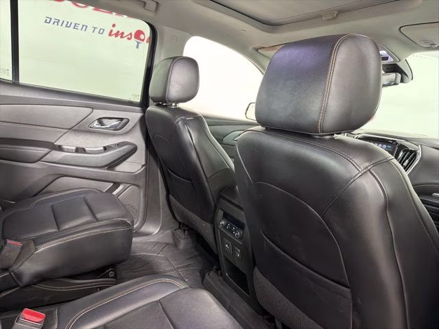 2019 Mosaic Black Metallic Chevrolet Traverse Premier FWD SUV