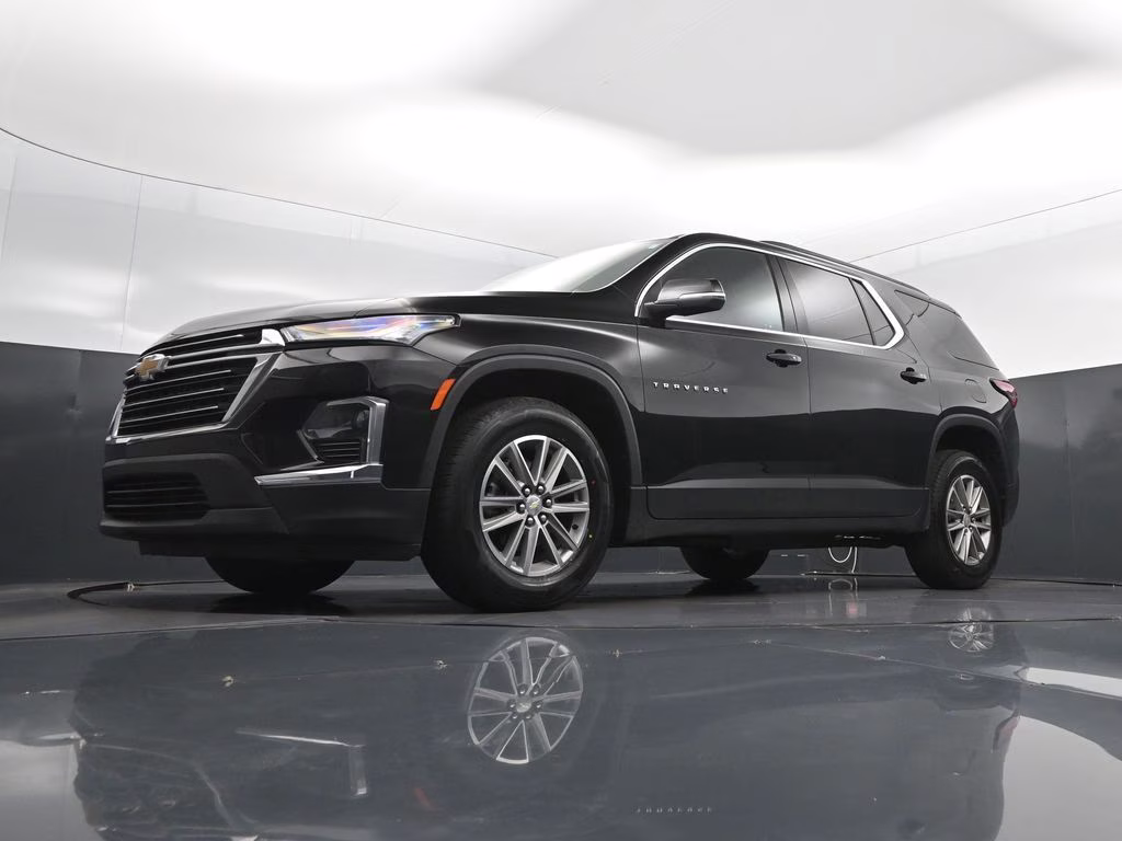 2024 Black Metallic Chevrolet Traverse Limited LT Cloth FWD SUV