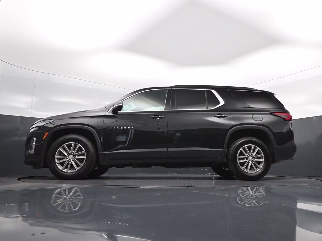 2024 Black Metallic Chevrolet Traverse Limited LT Cloth FWD SUV