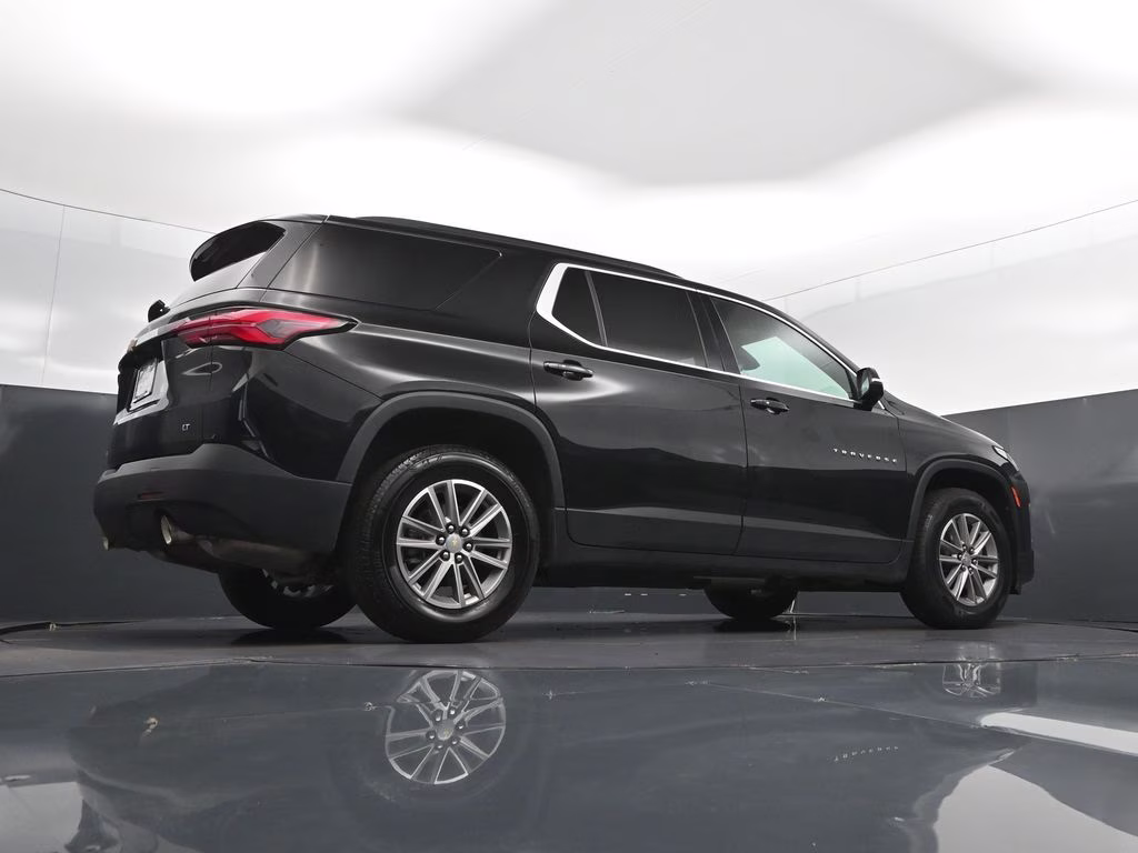 2024 Black Metallic Chevrolet Traverse Limited LT Cloth FWD SUV