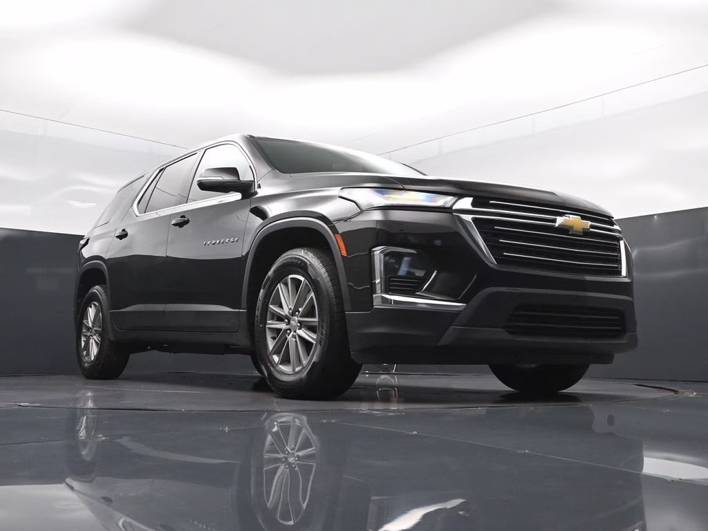 2024 Black Metallic Chevrolet Traverse Limited LT Cloth FWD SUV