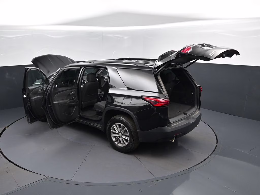 2024 Black Metallic Chevrolet Traverse Limited LT Cloth FWD SUV