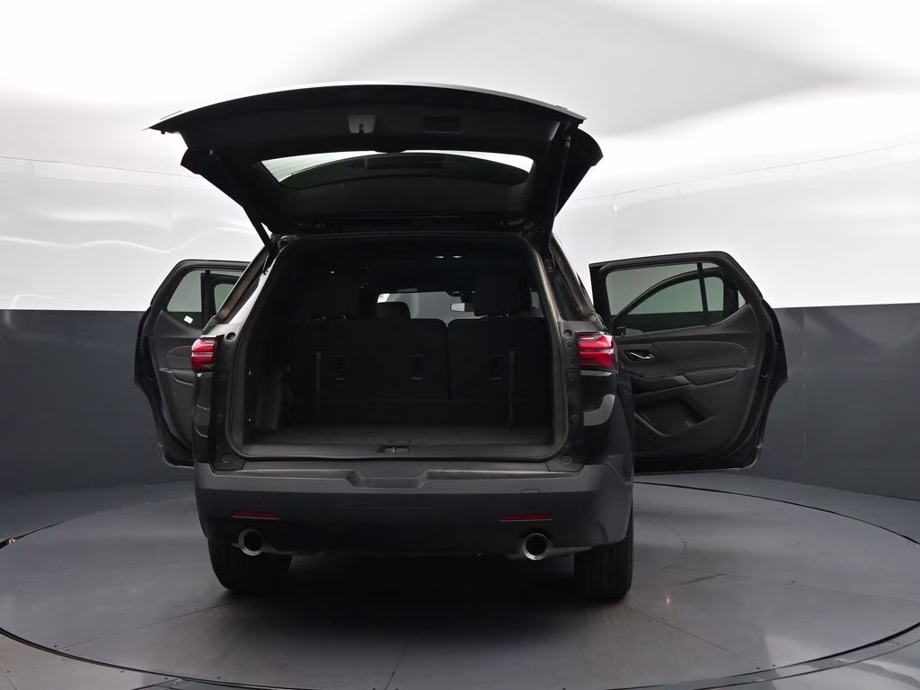 2024 Black Metallic Chevrolet Traverse Limited LT Cloth FWD SUV