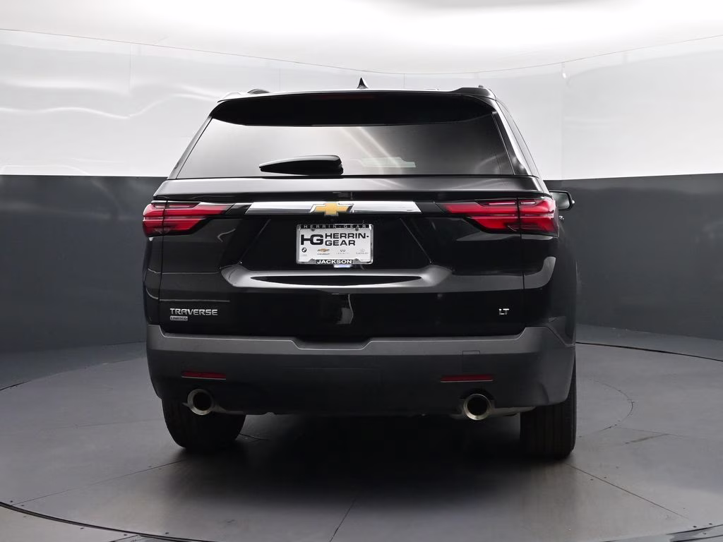 2024 Black Metallic Chevrolet Traverse Limited LT Cloth FWD SUV