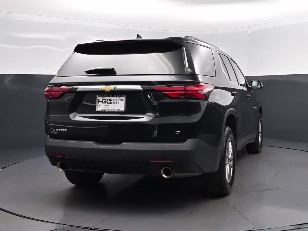 2024 Black Metallic Chevrolet Traverse Limited LT Cloth FWD SUV