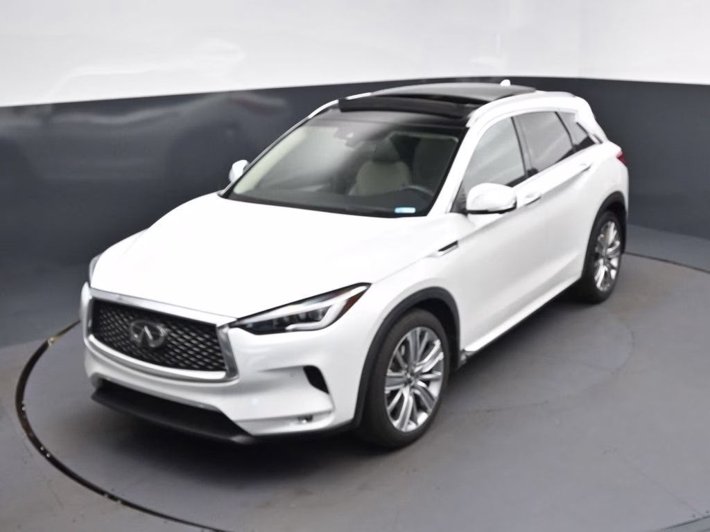 2023 White INFINITI QX50 Sensory AWD SUV