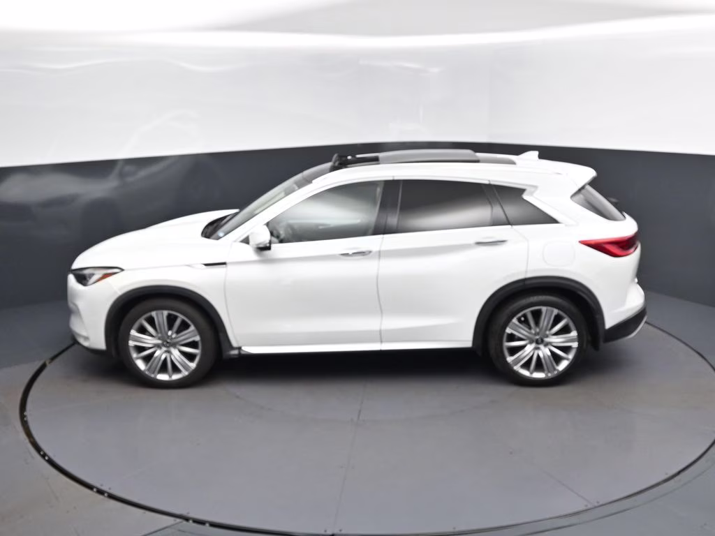 2023 White INFINITI QX50 Sensory AWD SUV