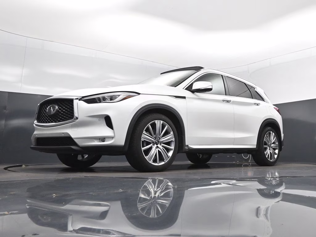 2023 White INFINITI QX50 Sensory AWD SUV