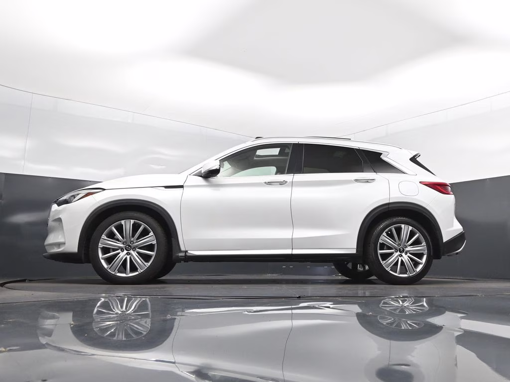 2023 White INFINITI QX50 Sensory AWD SUV