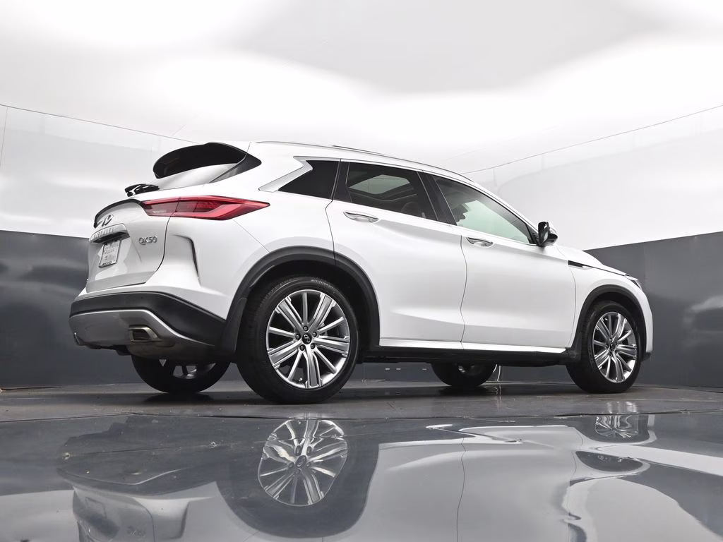 2023 White INFINITI QX50 Sensory AWD SUV