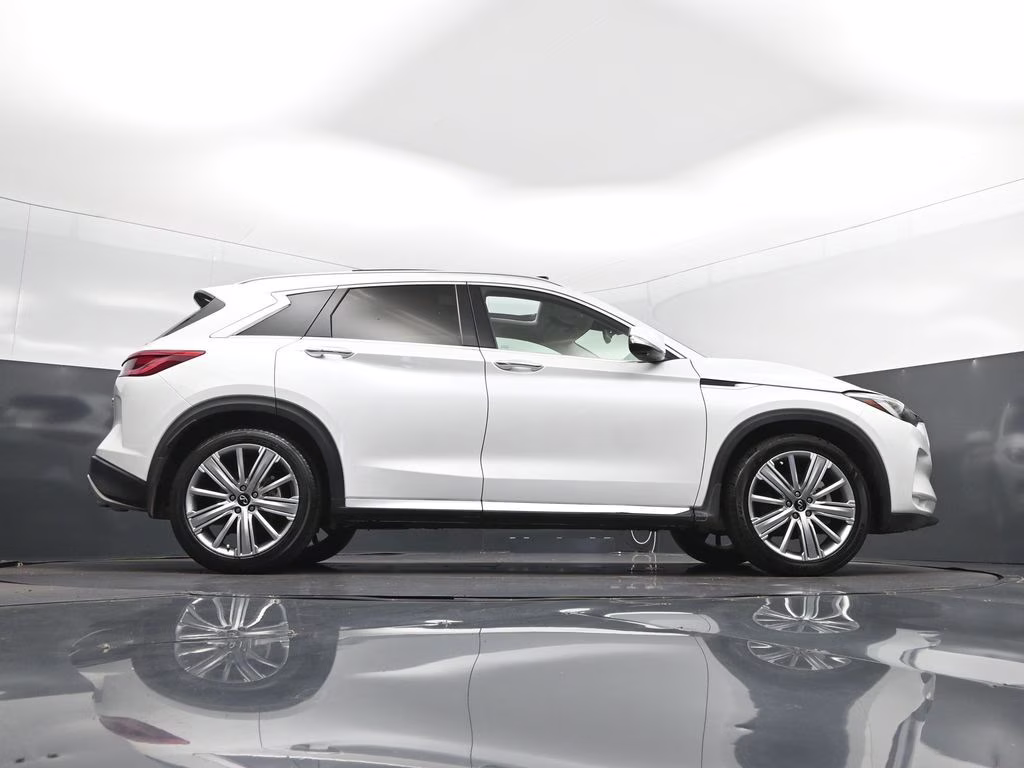 2023 White INFINITI QX50 Sensory AWD SUV